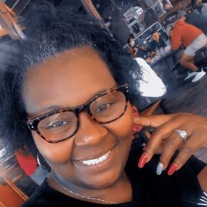 Meet your Posher, Rose